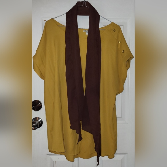 Blouse - Picture 3 of 3